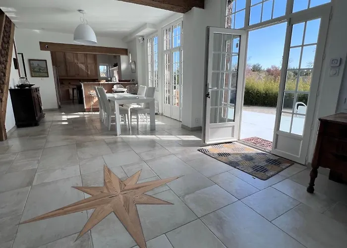 A Timeless Manor Of Discreet Luxury And Absolute Privacy * Acon