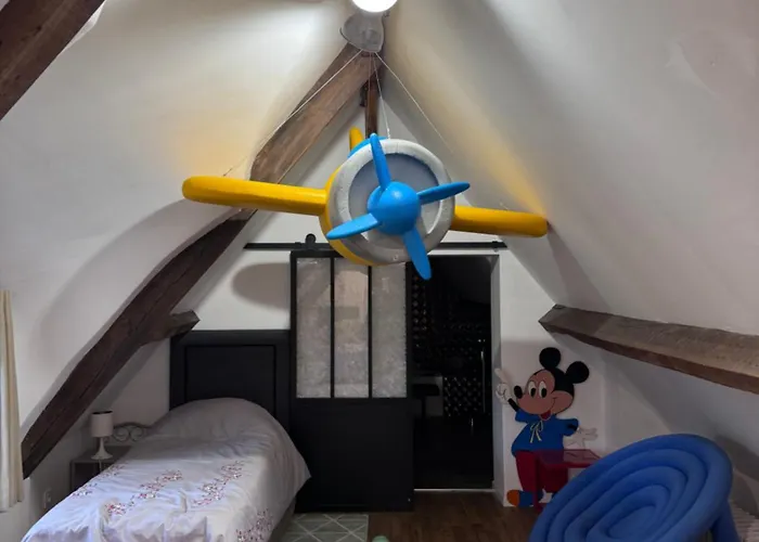 A Timeless Manor Of Discreet Luxury And Absolute Privacy Acon